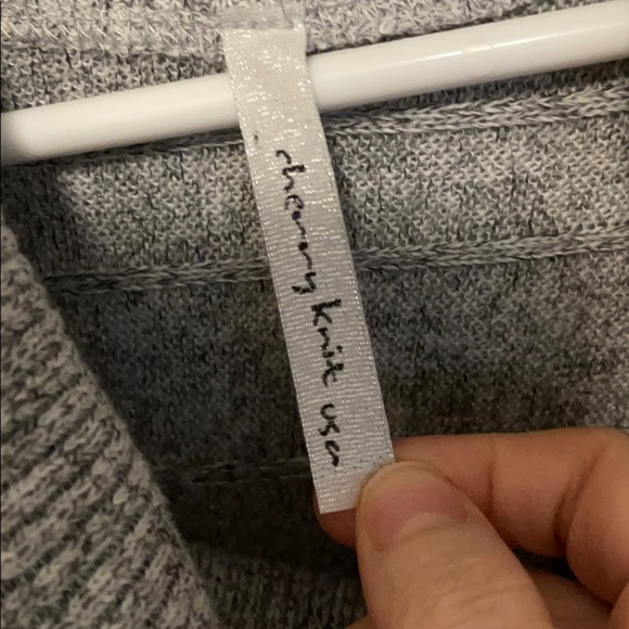 Grey turtleneck sweater - Picture 9 of 10